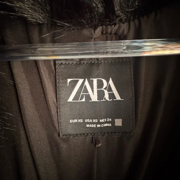 ZARA Black Faux Fur Cropped Jacket with Wide Collar - Picture 5 of 8